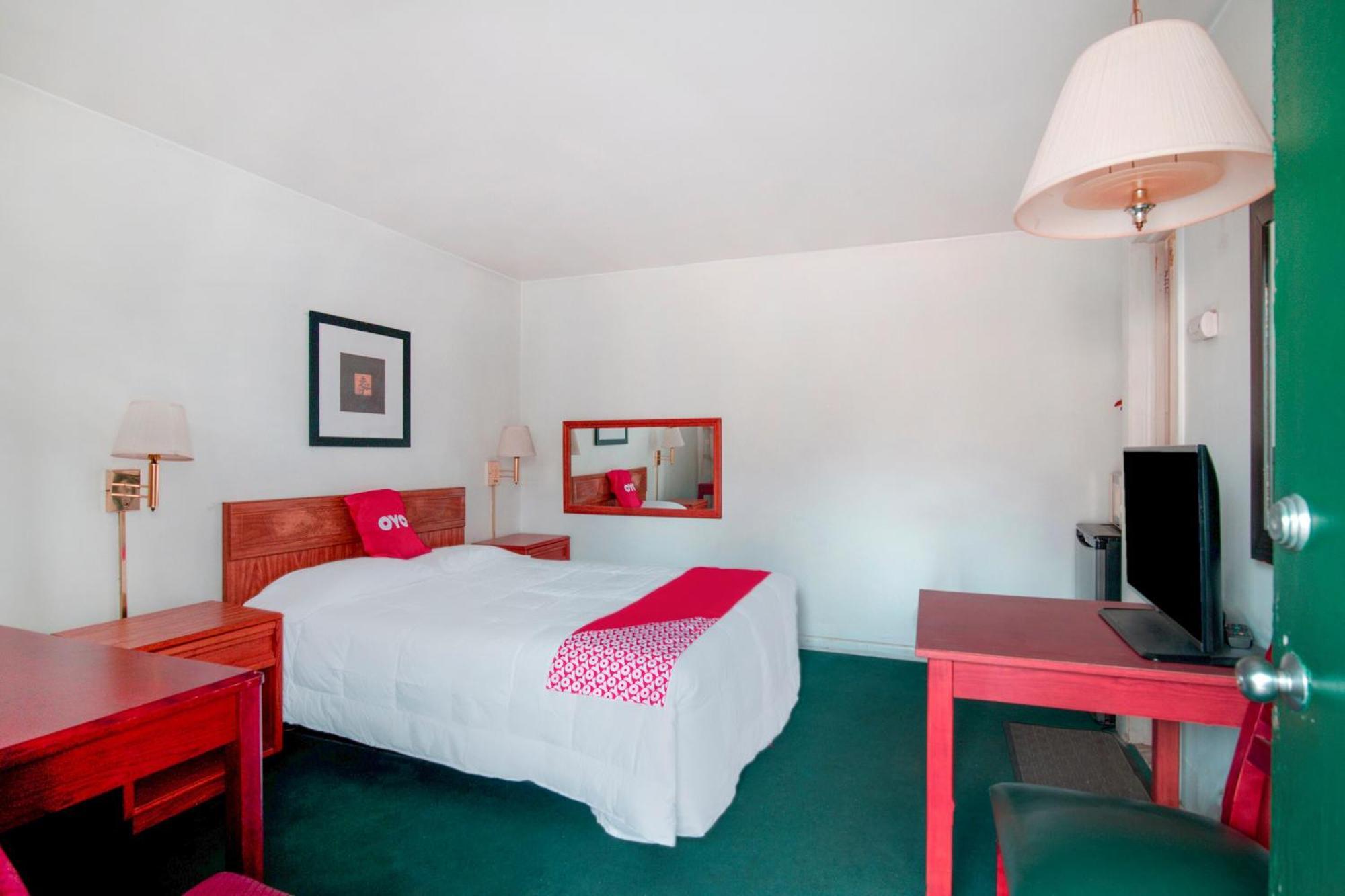Oyo Hotel Dalton Pa I-81 Craig エクステリア 写真